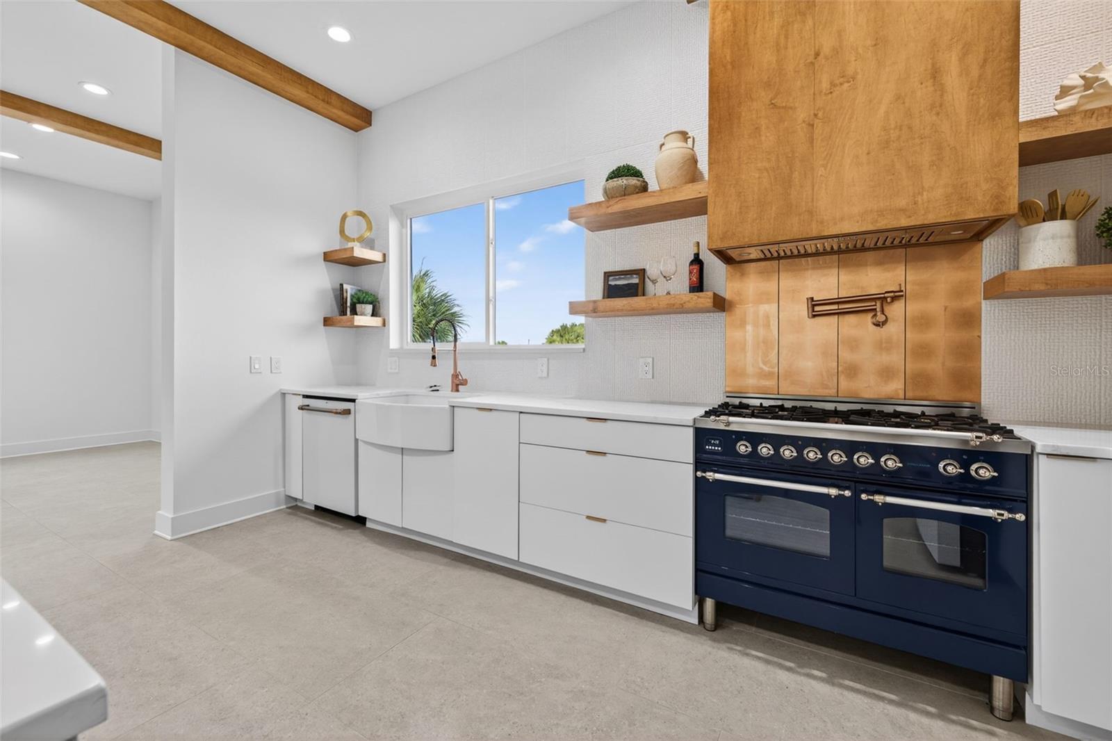 3221 GULF BLVD, BELLEAIR BEACH, FL, 33786