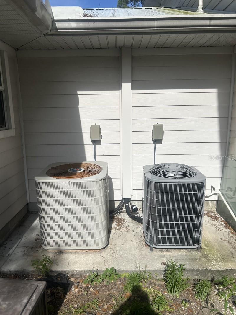 5610 MIDDLE AVE, SARASOTA, FL, 34243