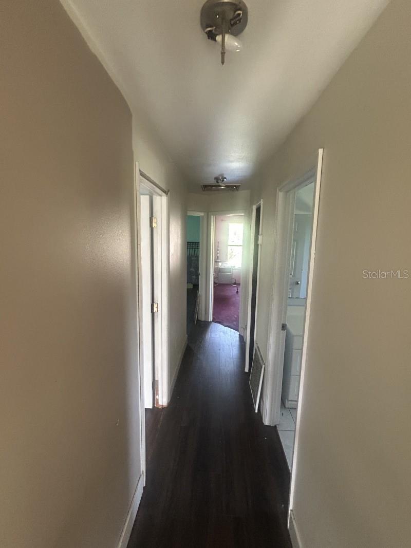 5610 MIDDLE AVE, SARASOTA, FL, 34243