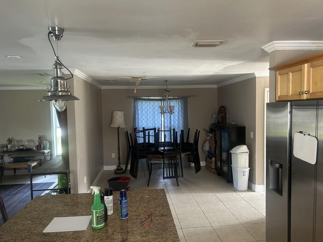 5610 MIDDLE AVE, SARASOTA, FL, 34243