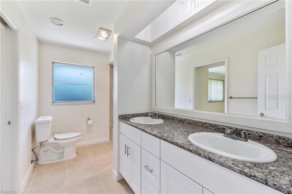 5661 EICHEN CIR E, FORT MYERS, FL, 33919