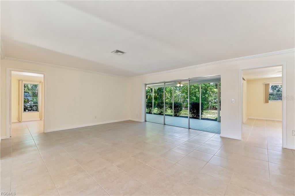5661 EICHEN CIR E, FORT MYERS, FL, 33919