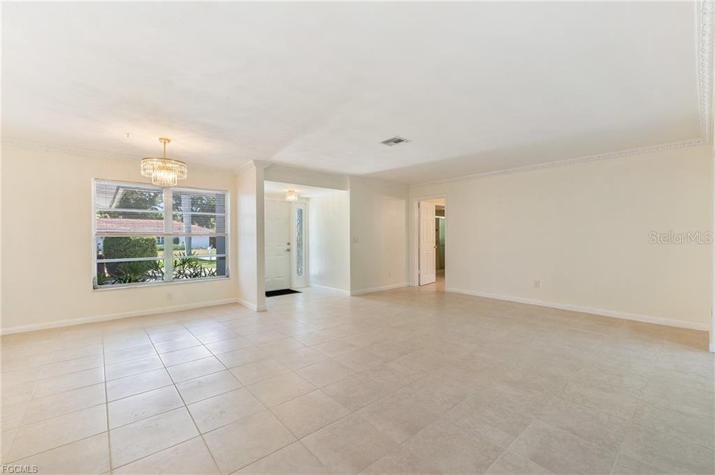 5661 EICHEN CIR E, FORT MYERS, FL, 33919
