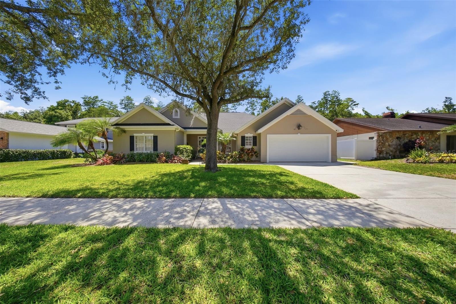 16604 E COURSE DR, TAMPA, FL, 33624