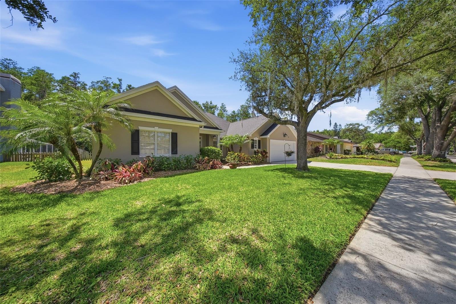 16604 E COURSE DR, TAMPA, FL, 33624