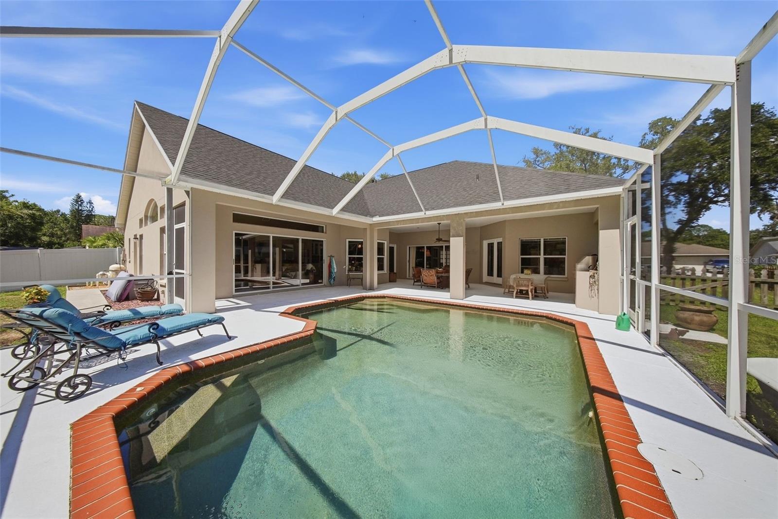 16604 E COURSE DR, TAMPA, FL, 33624