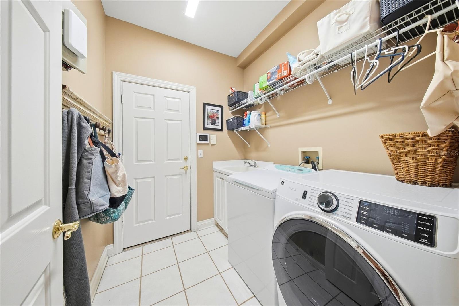 16604 E COURSE DR, TAMPA, FL, 33624