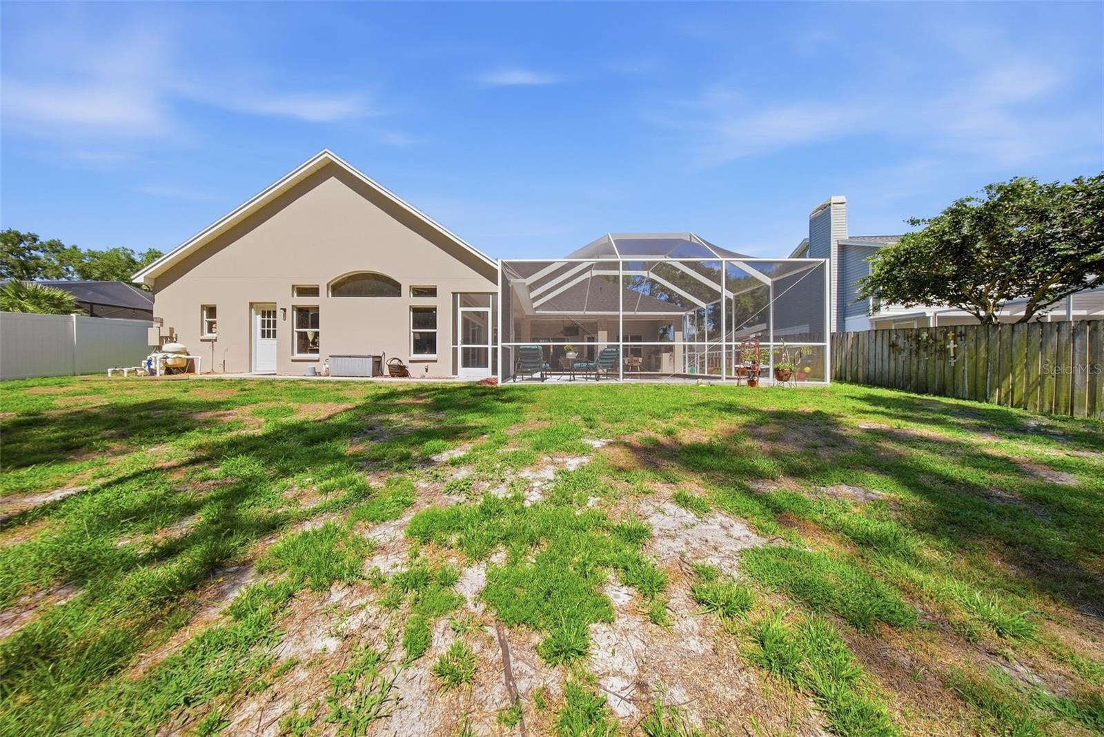 16604 E COURSE DR, TAMPA, FL, 33624