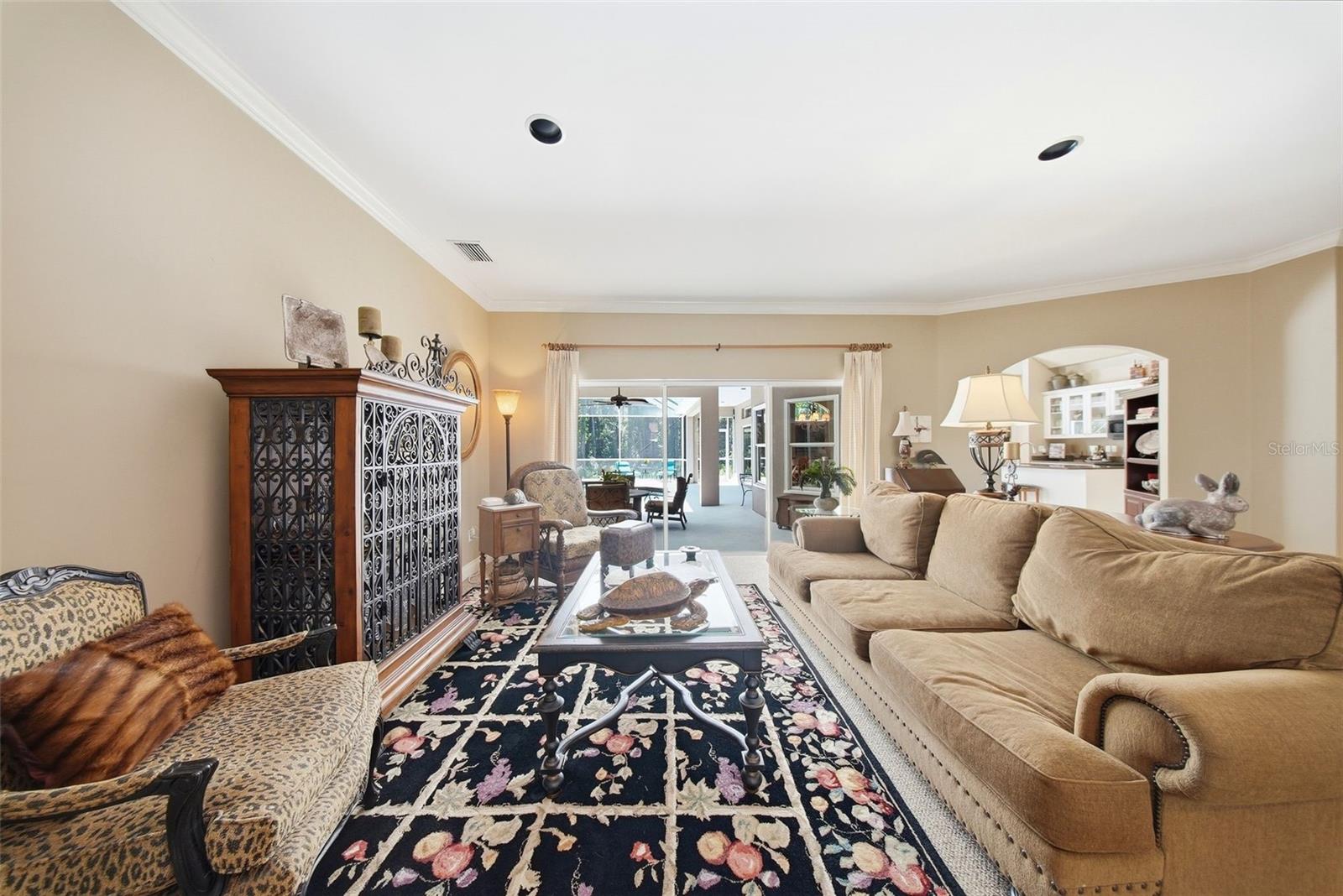 16604 E COURSE DR, TAMPA, FL, 33624
