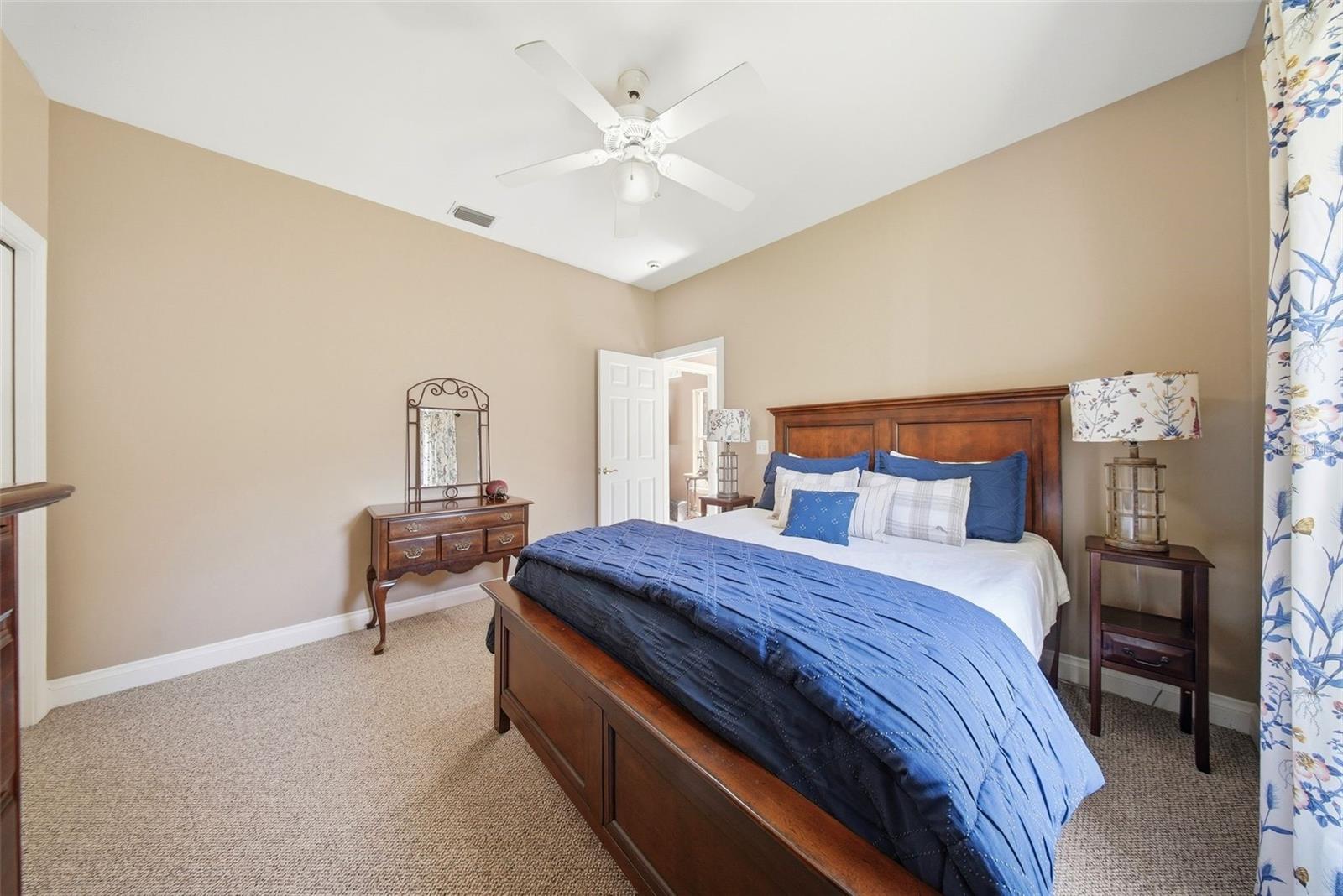 16604 E COURSE DR, TAMPA, FL, 33624