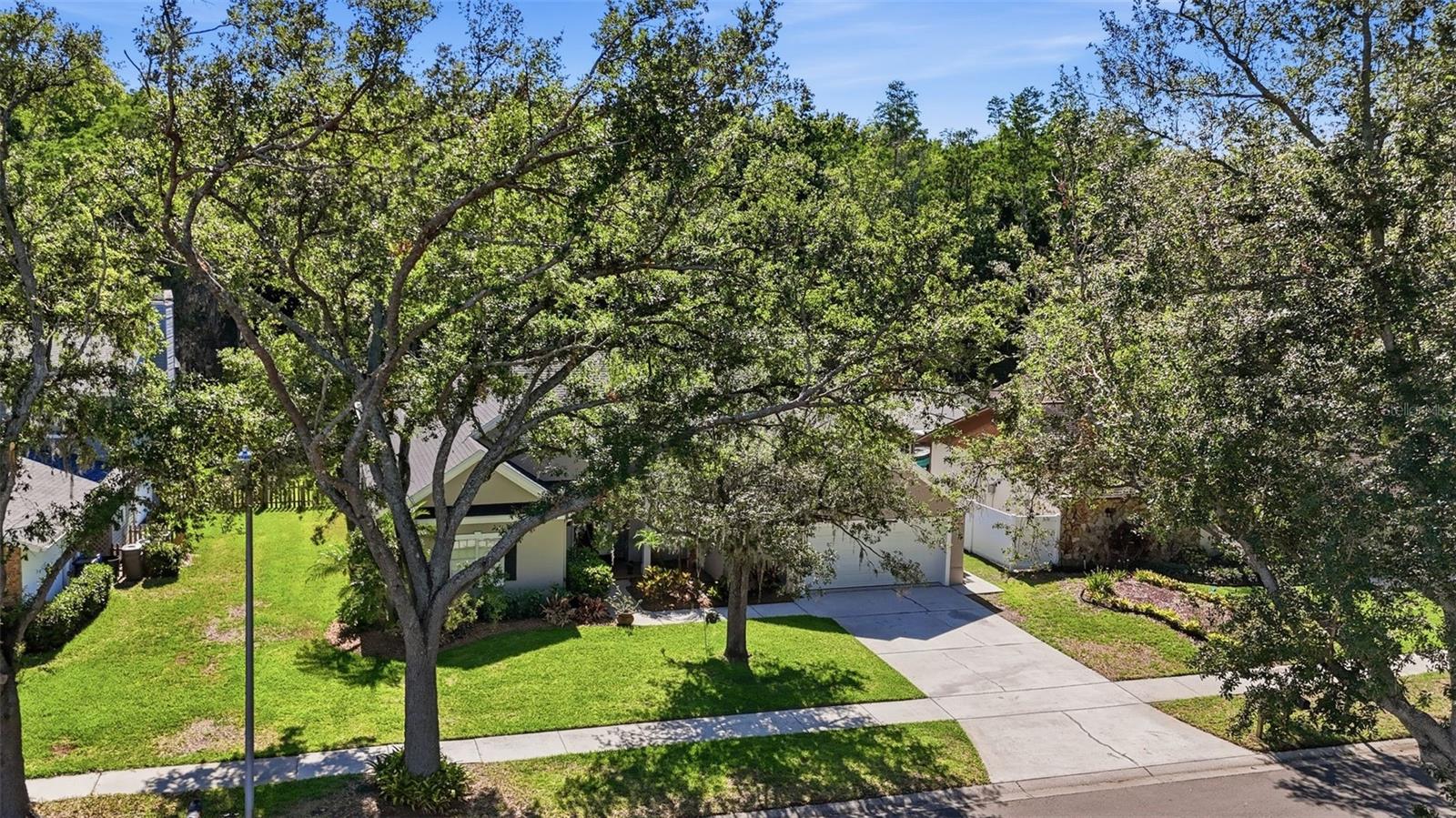16604 E COURSE DR, TAMPA, FL, 33624