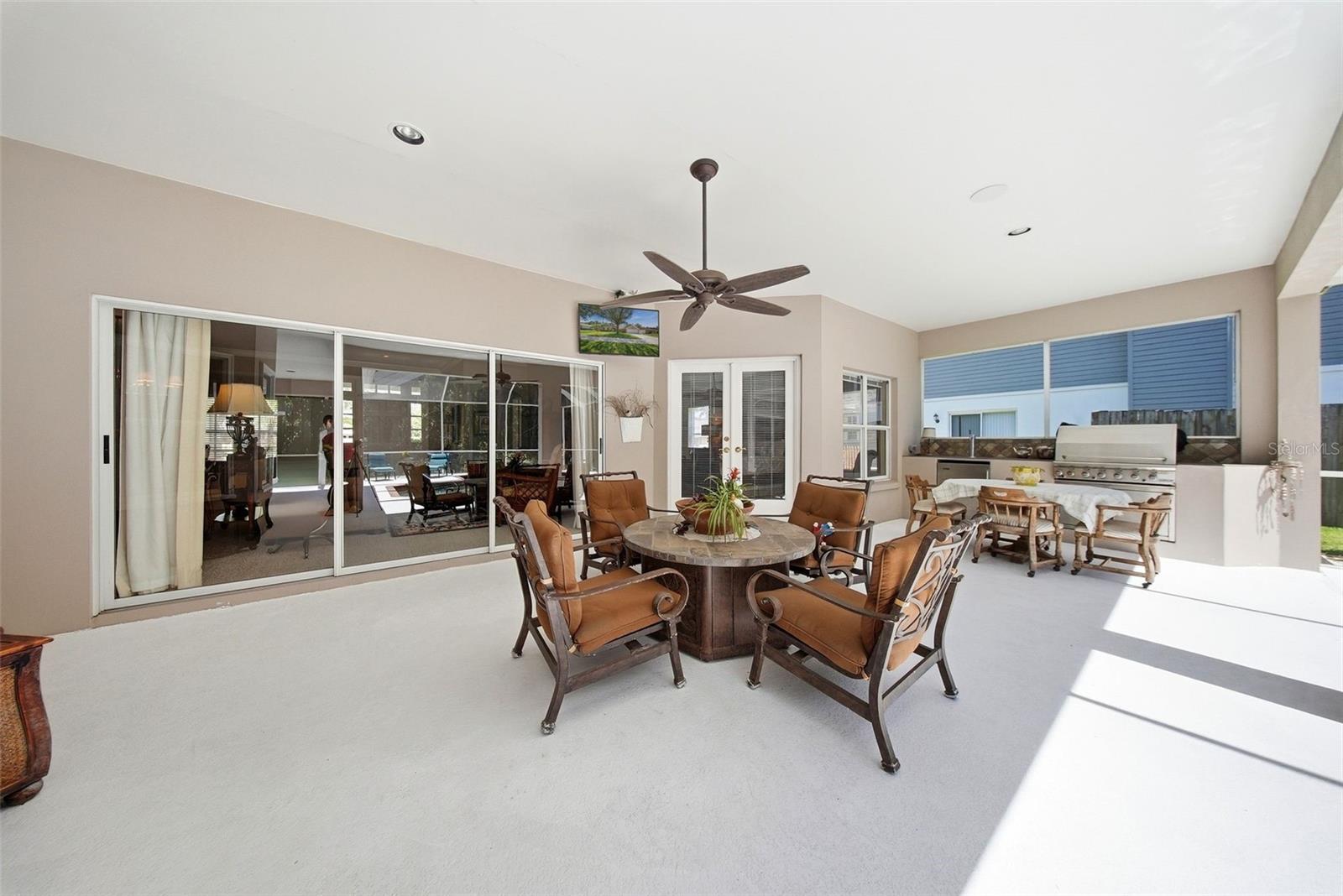 16604 E COURSE DR, TAMPA, FL, 33624