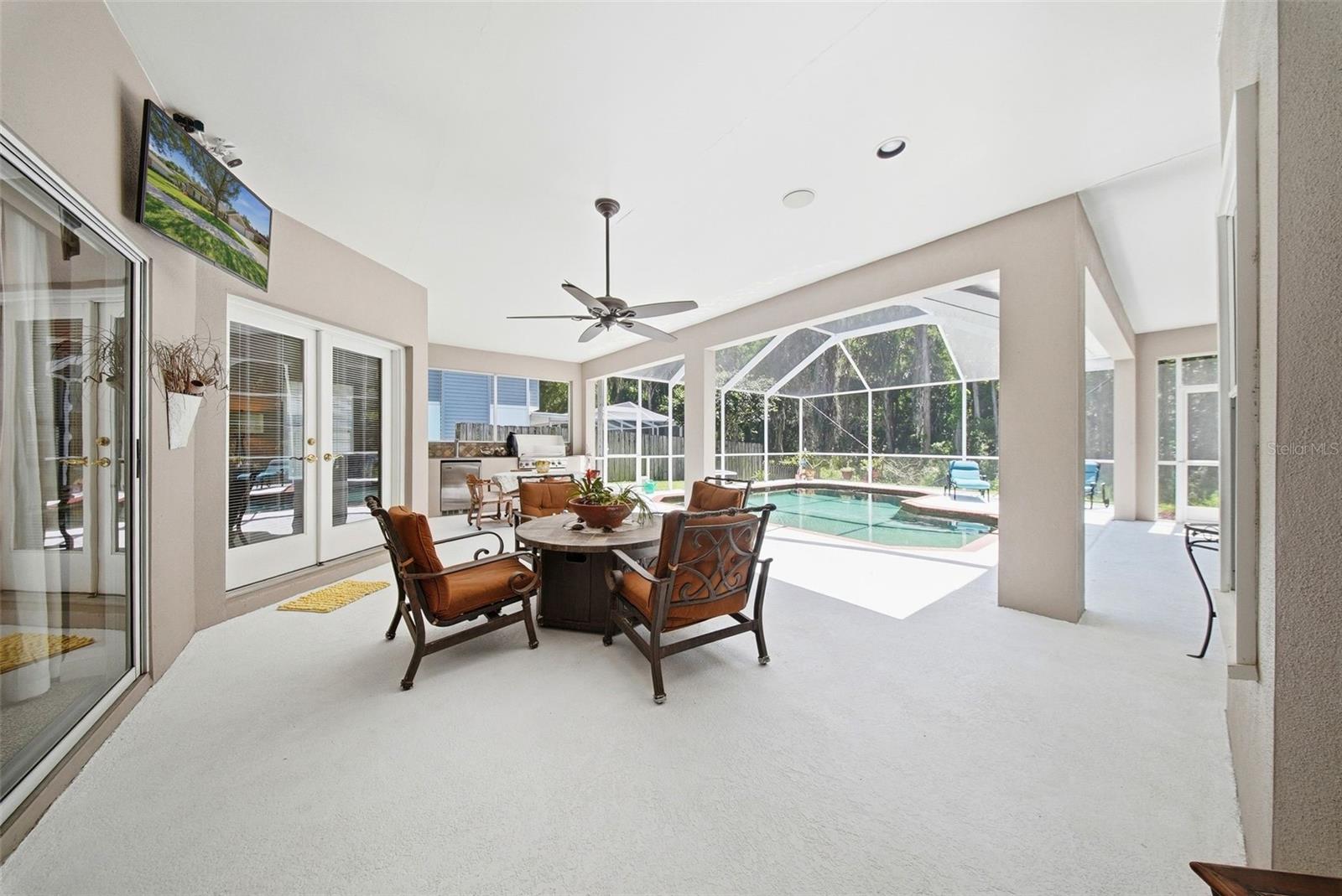 16604 E COURSE DR, TAMPA, FL, 33624