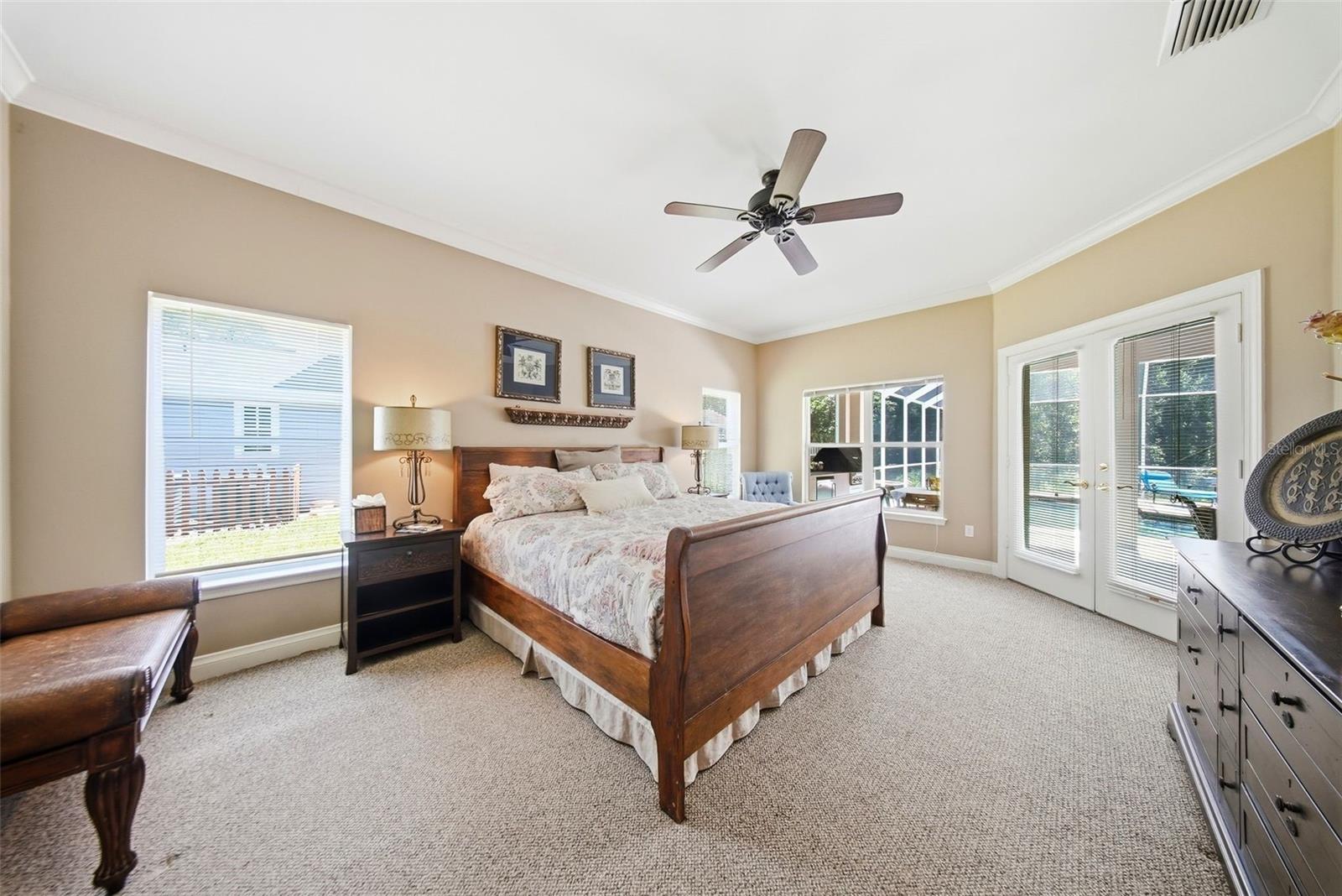 16604 E COURSE DR, TAMPA, FL, 33624