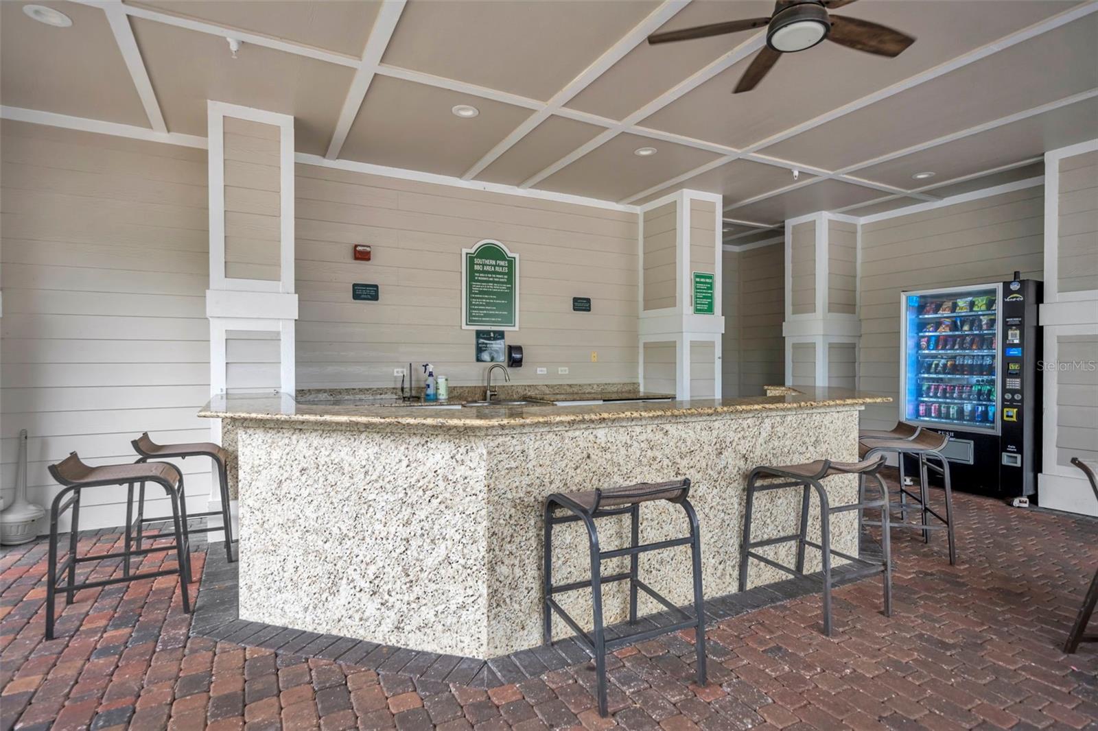 200 SOUTHERN PECAN CIRCLE #206, WINTER GARDEN, FL, 34787