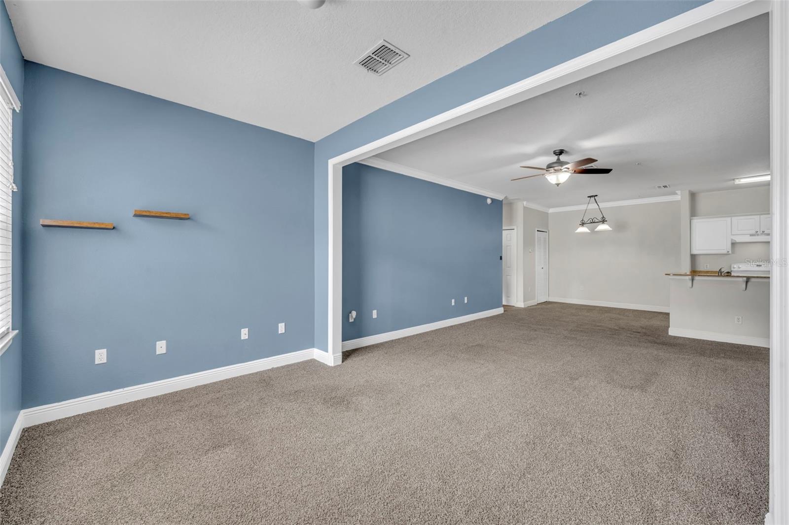200 SOUTHERN PECAN CIRCLE #206, WINTER GARDEN, FL, 34787