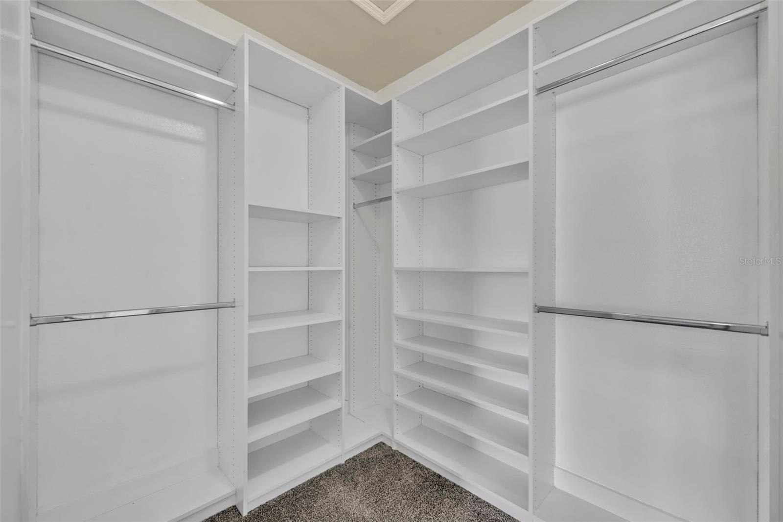 200 SOUTHERN PECAN CIRCLE #206, WINTER GARDEN, FL, 34787
