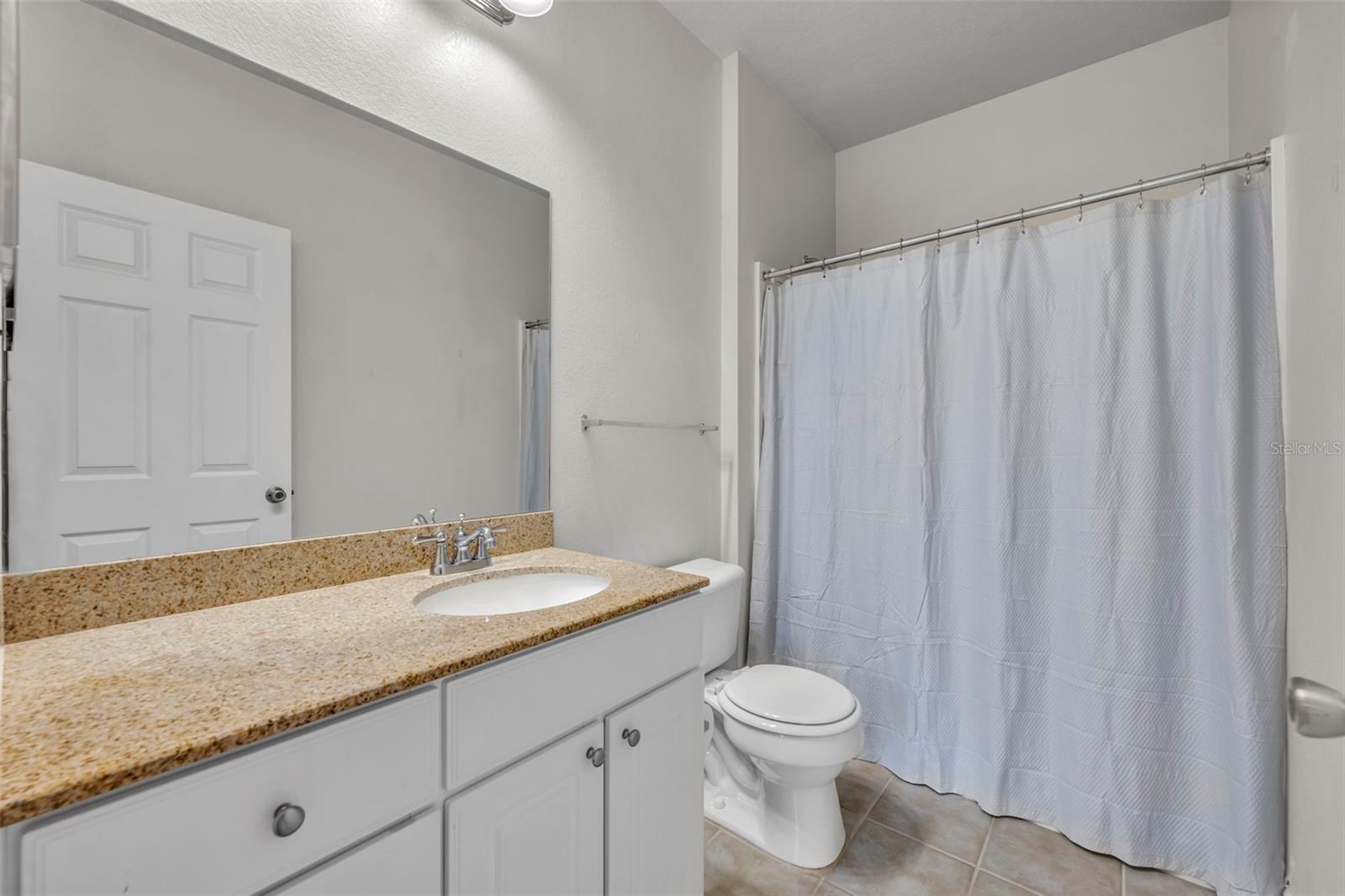 200 SOUTHERN PECAN CIRCLE #206, WINTER GARDEN, FL, 34787