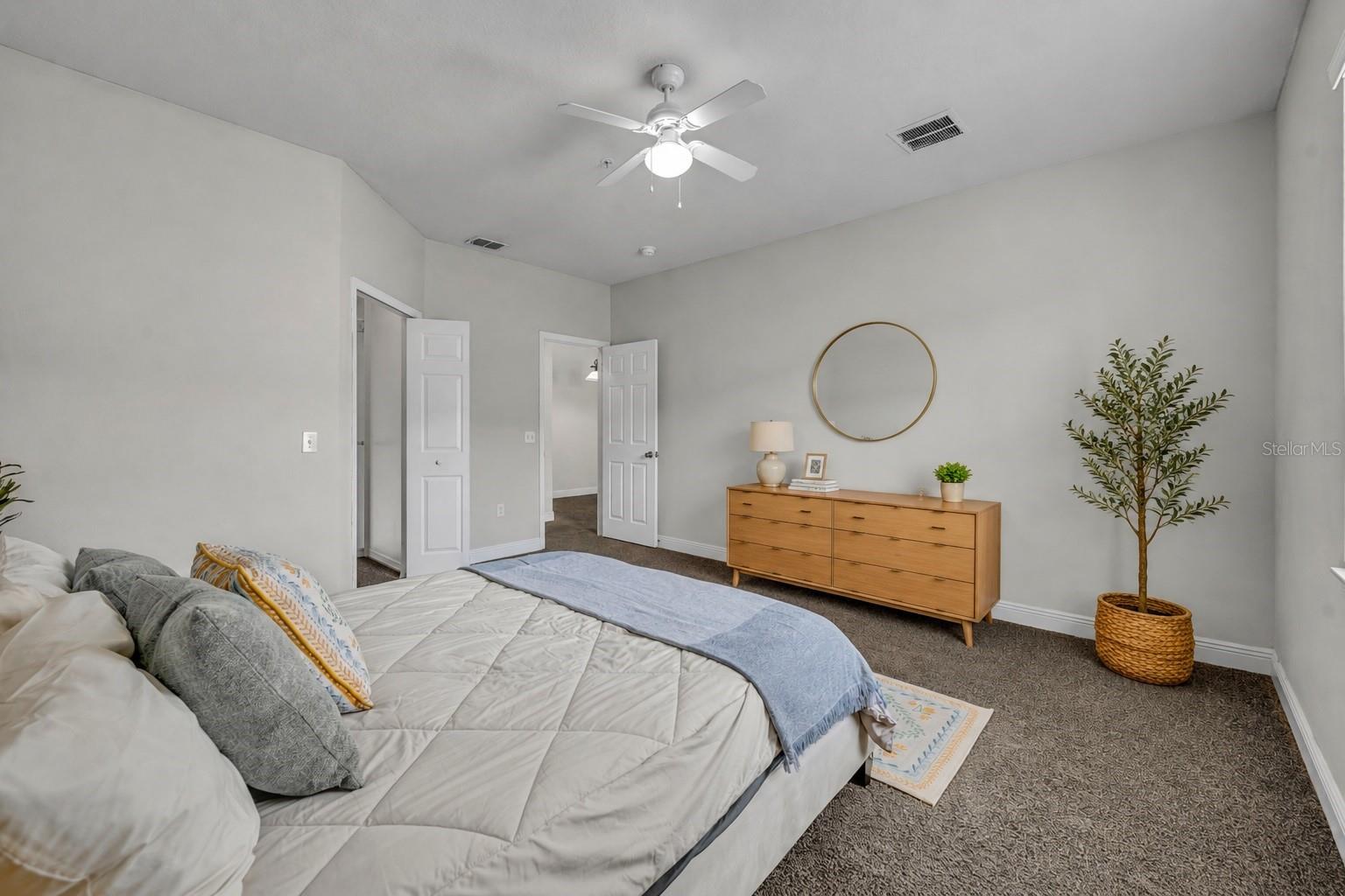 200 SOUTHERN PECAN CIRCLE #206, WINTER GARDEN, FL, 34787