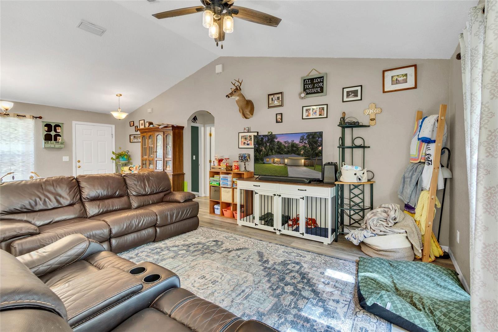9 SEQUOIA LOOP LN, OCKLAWAHA, FL, 32179