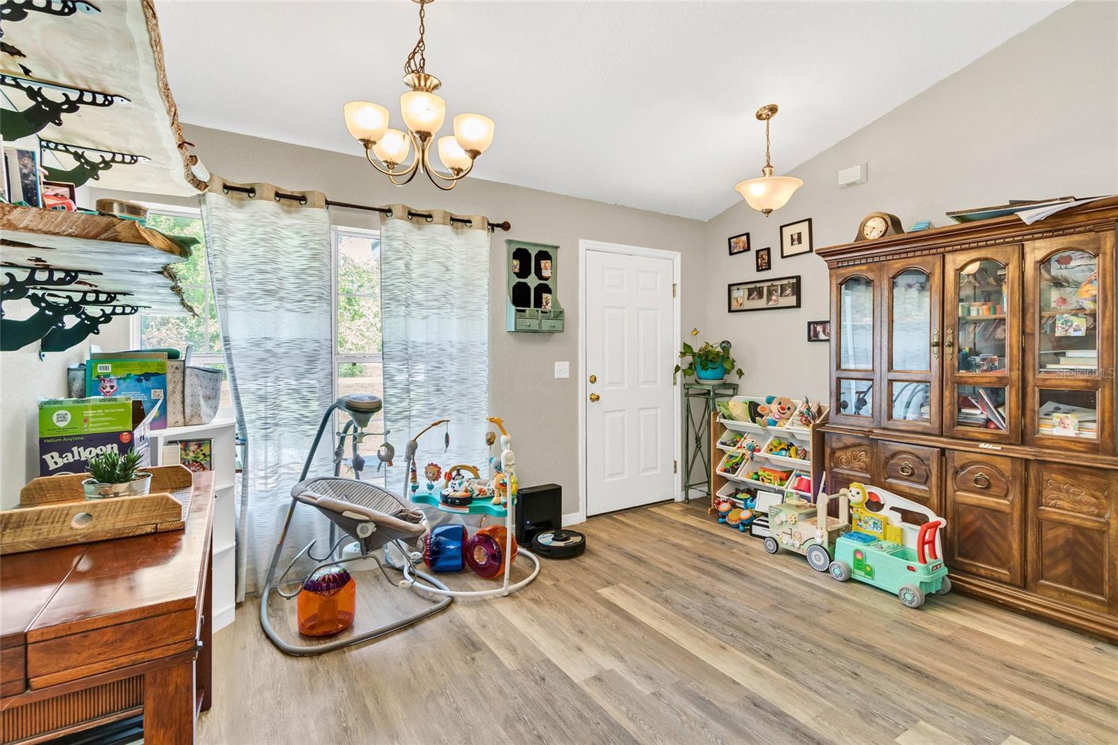 9 SEQUOIA LOOP LN, OCKLAWAHA, FL, 32179