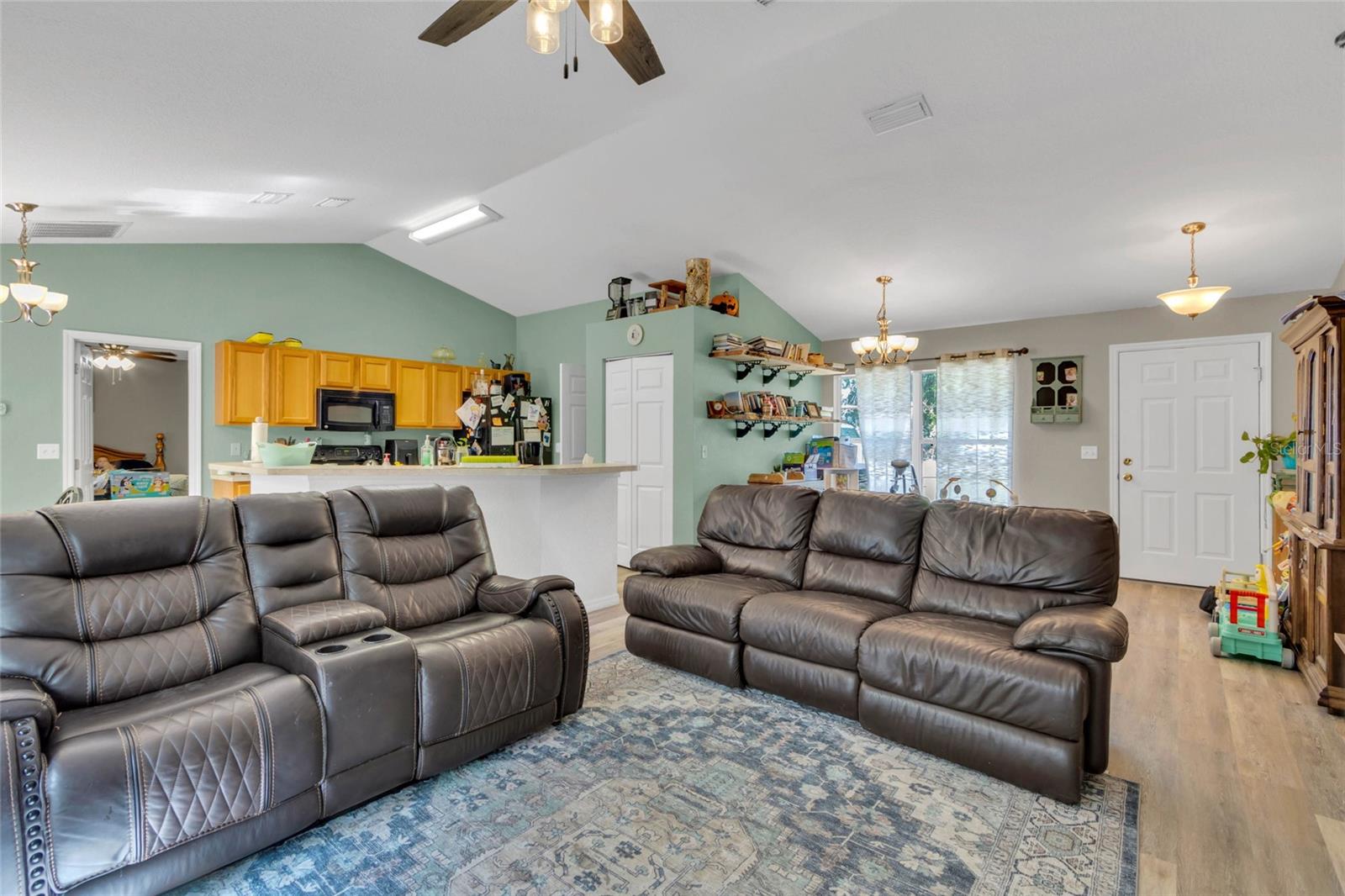 9 SEQUOIA LOOP LN, OCKLAWAHA, FL, 32179