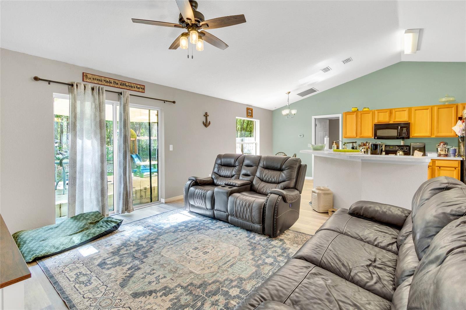 9 SEQUOIA LOOP LN, OCKLAWAHA, FL, 32179