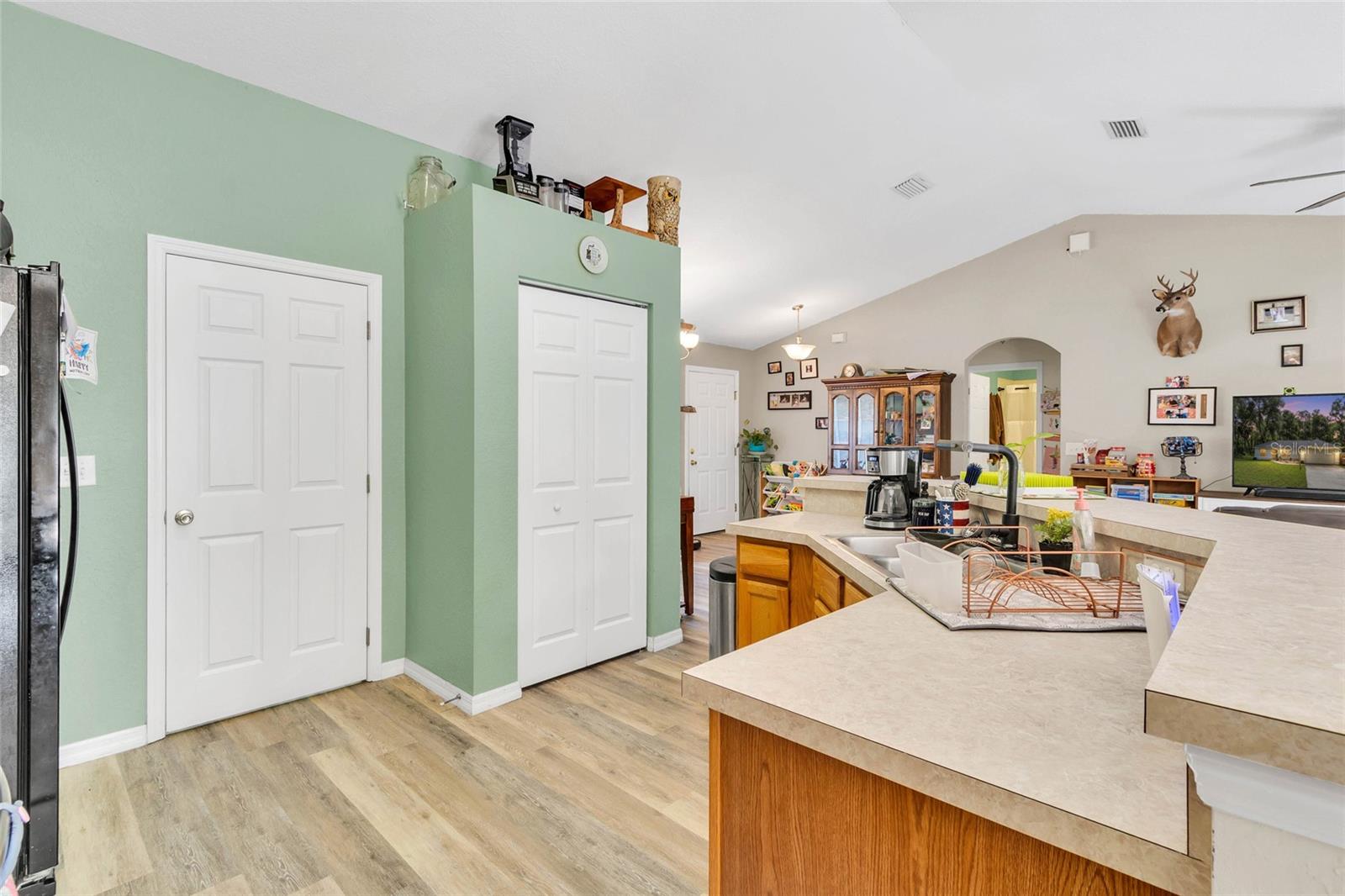 9 SEQUOIA LOOP LN, OCKLAWAHA, FL, 32179