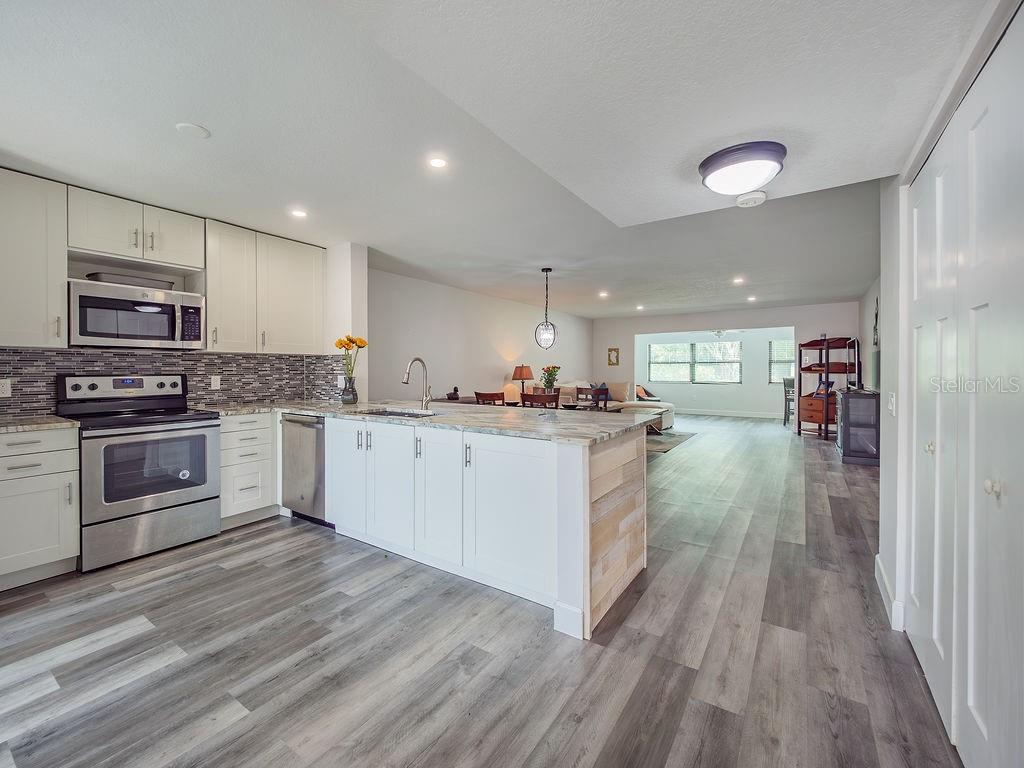 193 PINENEEDLE DR, BRADENTON, FL, 34210