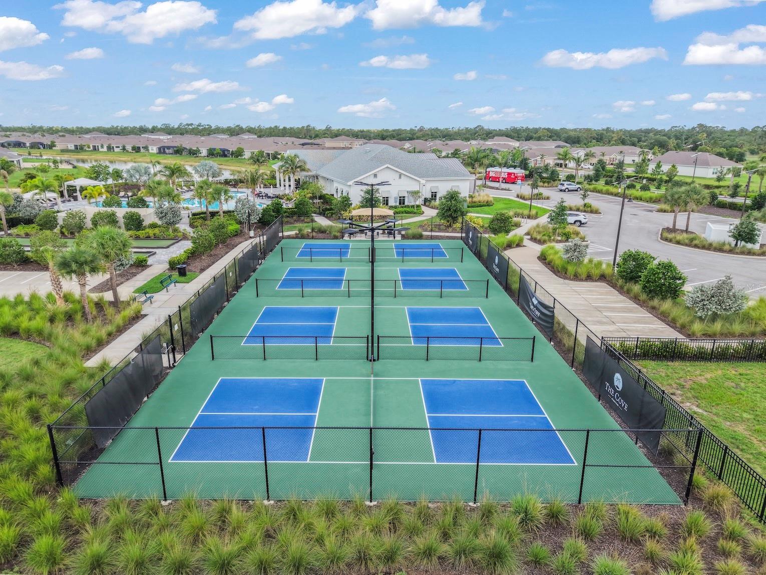1422 POWELL VALLEY DR, PORT CHARLOTTE, FL, 33953