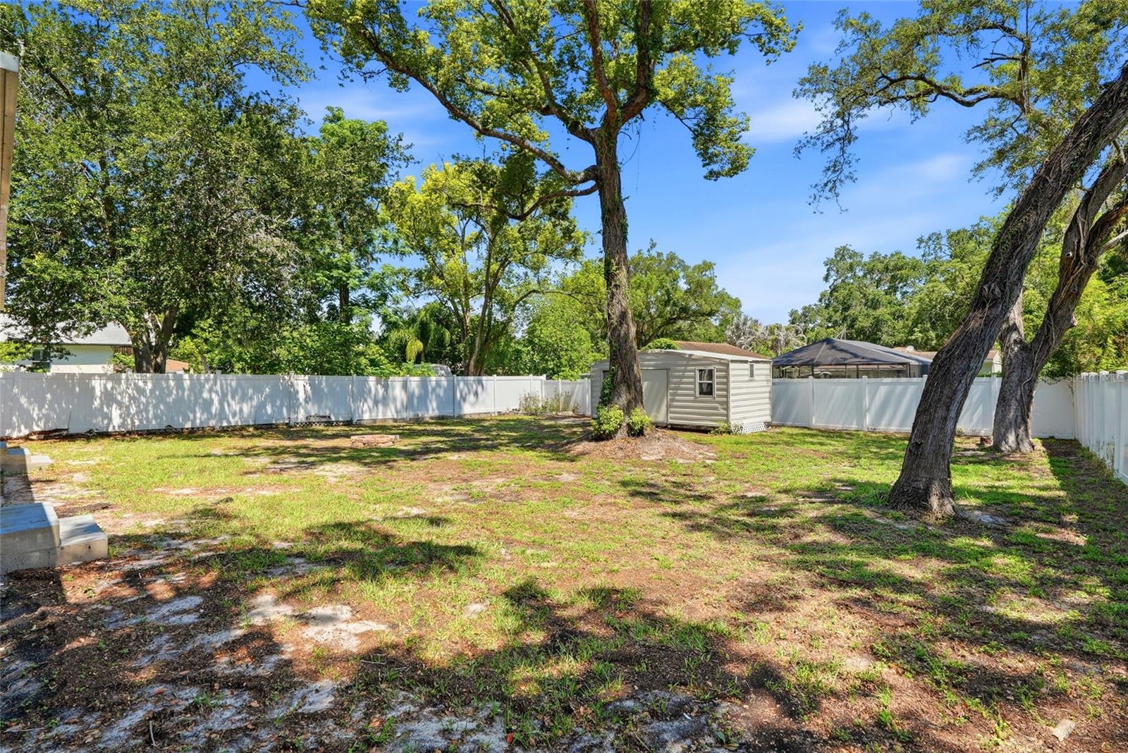 1512 E HANNA AVE, TAMPA, FL, 33610