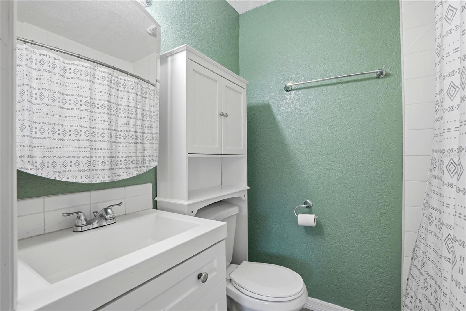 1512 E HANNA AVE, TAMPA, FL, 33610