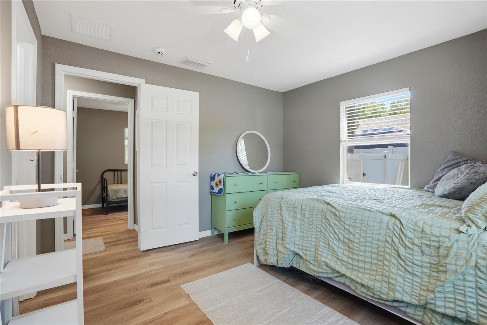 1512 E HANNA AVE, TAMPA, FL, 33610
