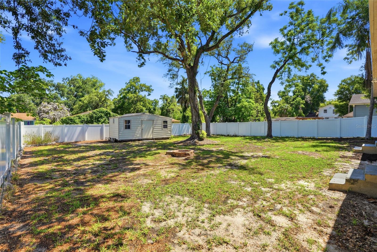1512 E HANNA AVE, TAMPA, FL, 33610