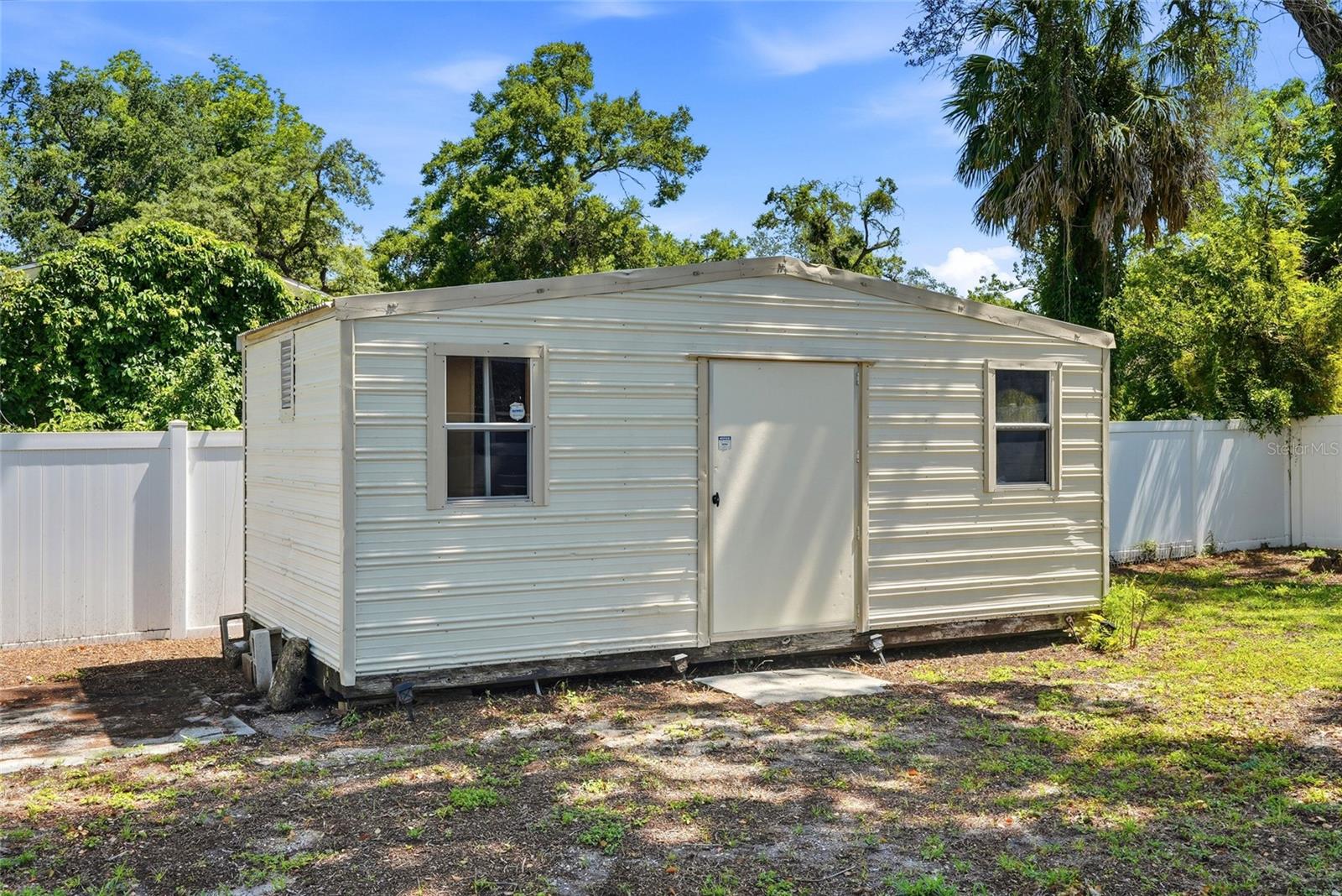 1512 E HANNA AVE, TAMPA, FL, 33610