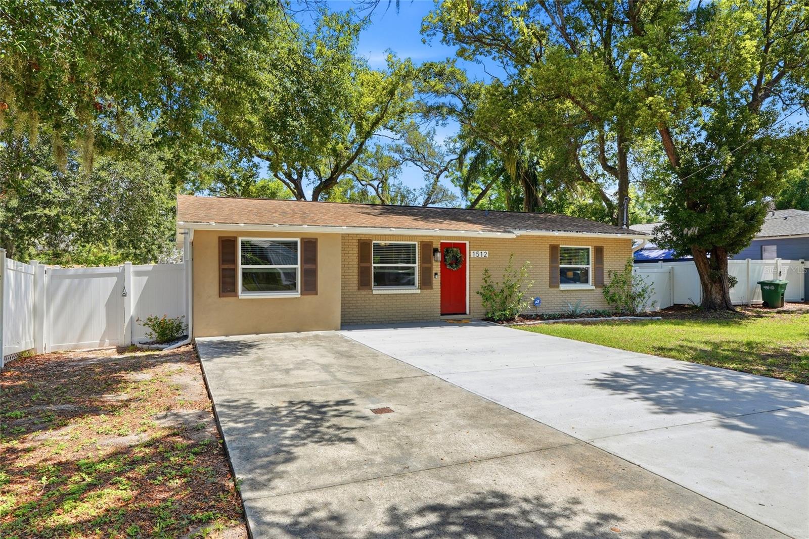 1512 E HANNA AVE, TAMPA, FL, 33610