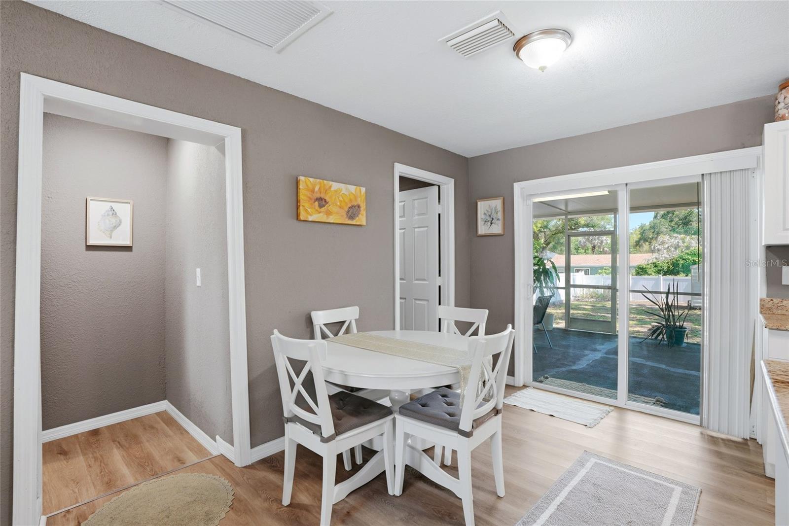 1512 E HANNA AVE, TAMPA, FL, 33610