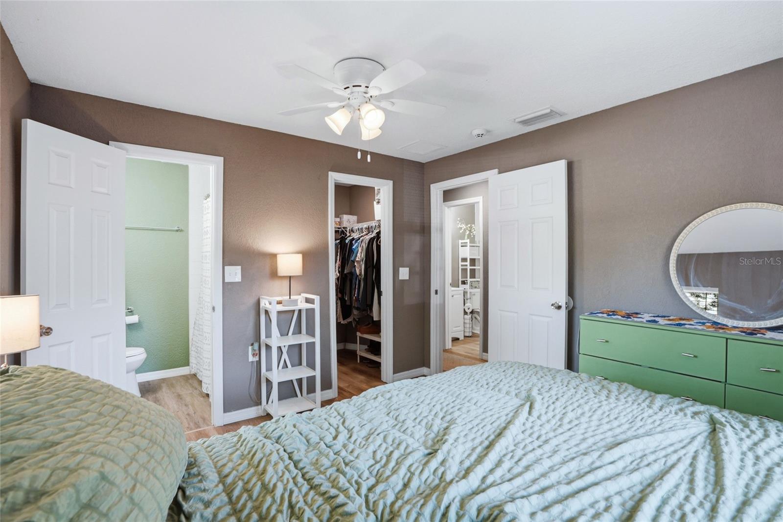 1512 E HANNA AVE, TAMPA, FL, 33610