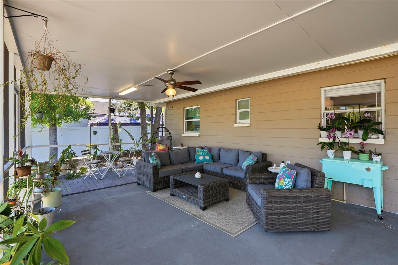 1512 E HANNA AVE, TAMPA, FL, 33610