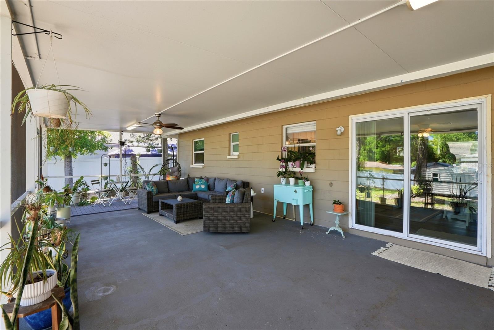 1512 E HANNA AVE, TAMPA, FL, 33610