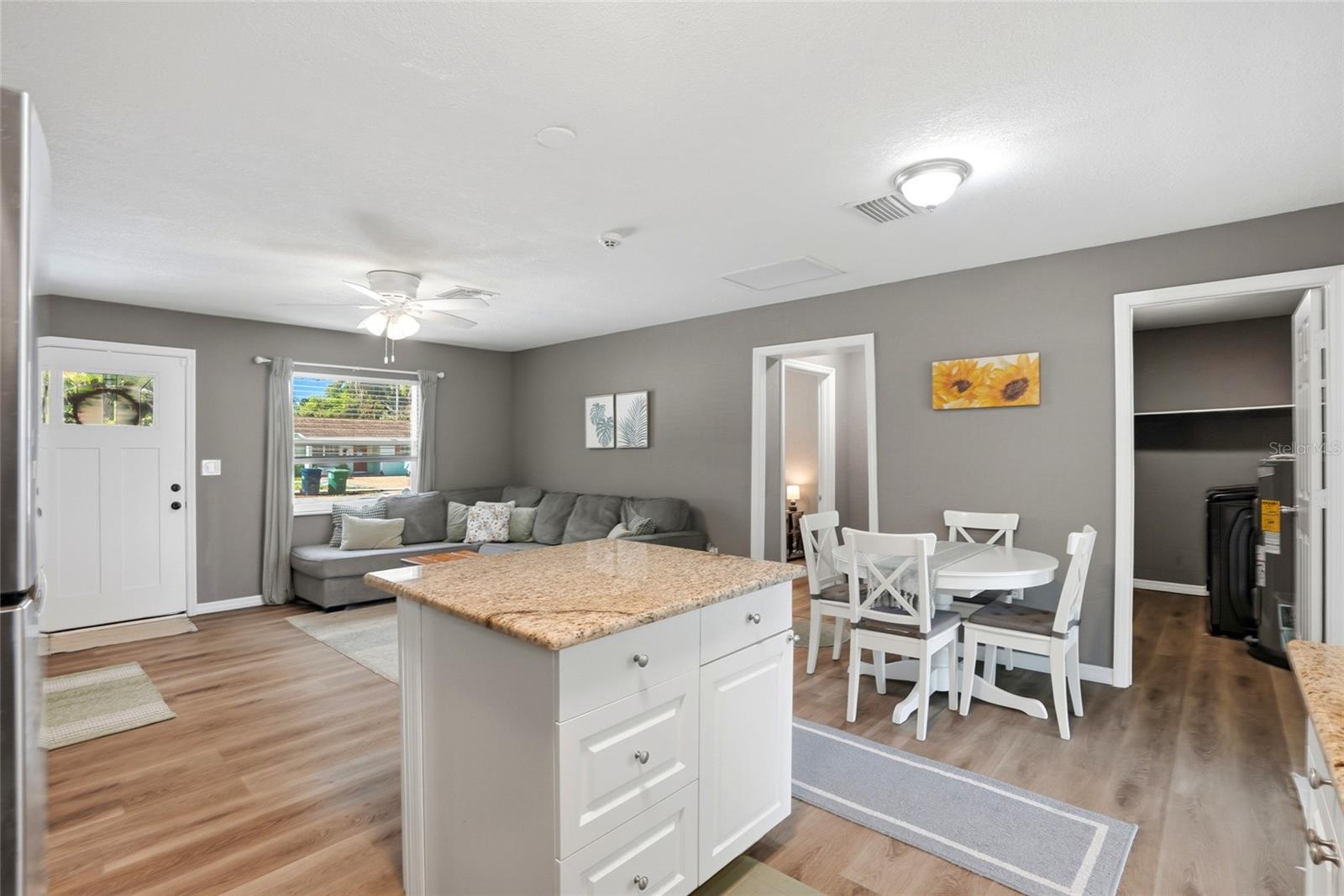 1512 E HANNA AVE, TAMPA, FL, 33610
