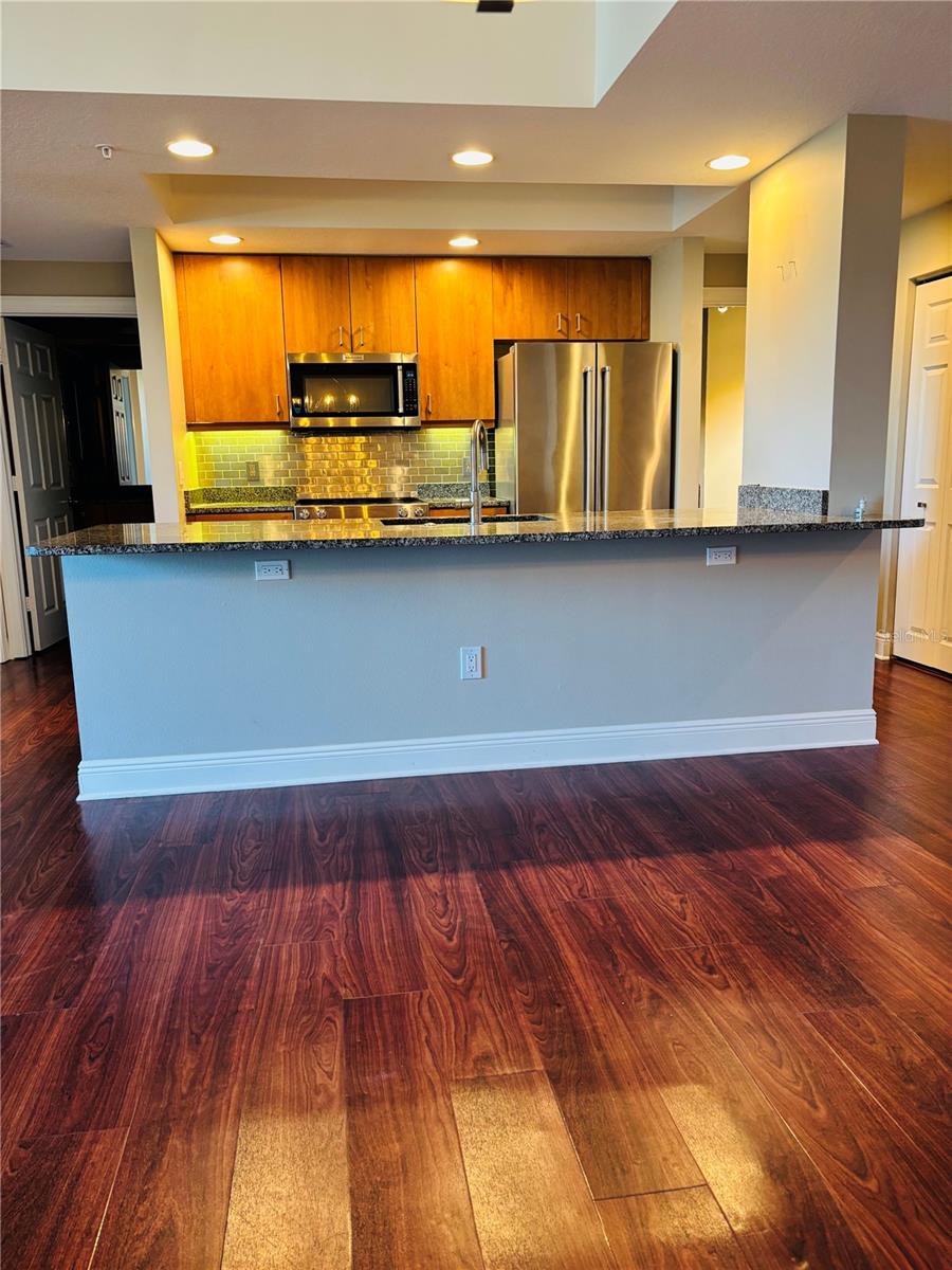 800 N TAMIAMI TRL #211, SARASOTA, FL, 34236