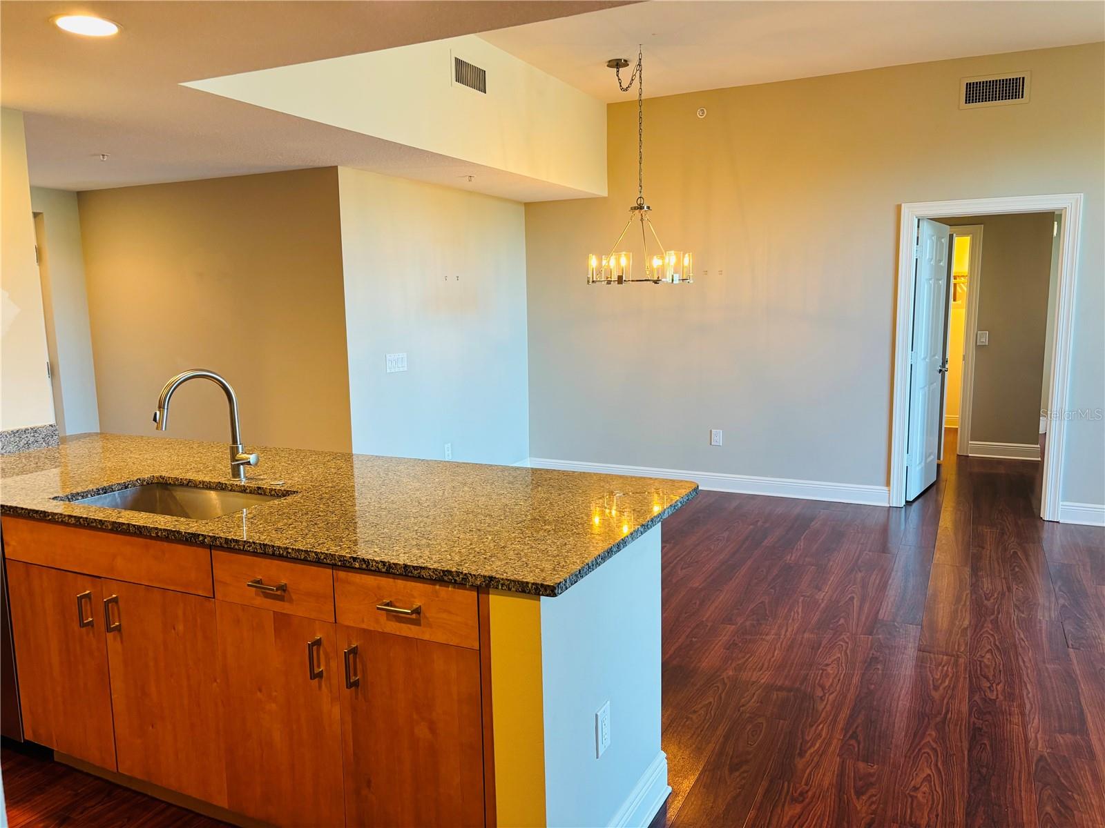 800 N TAMIAMI TRL #211, SARASOTA, FL, 34236