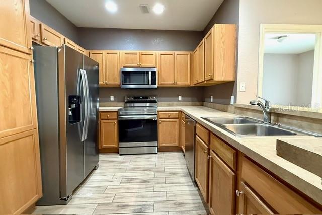 2604 GRAND CENTRAL PKWY #10, ORLANDO, FL, 32839