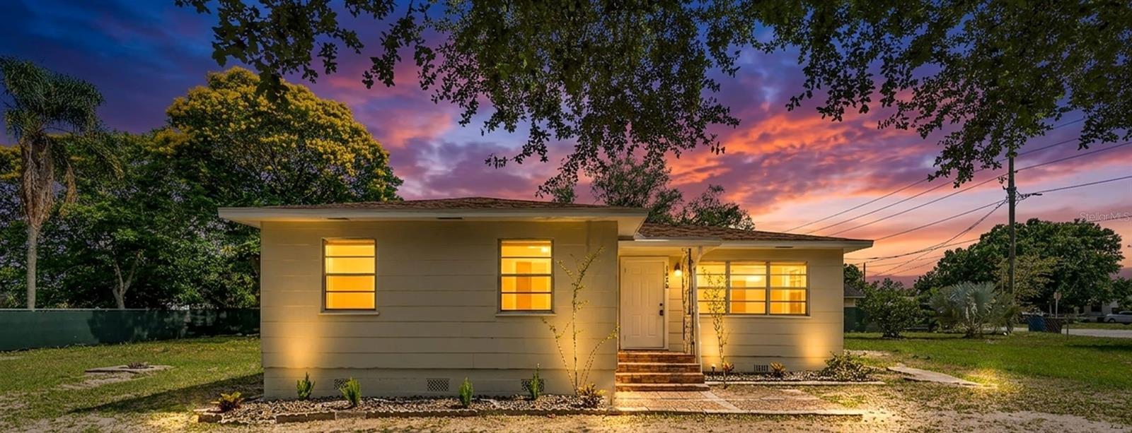 1050 PINE AVE, LAKE WALES, FL, 33853