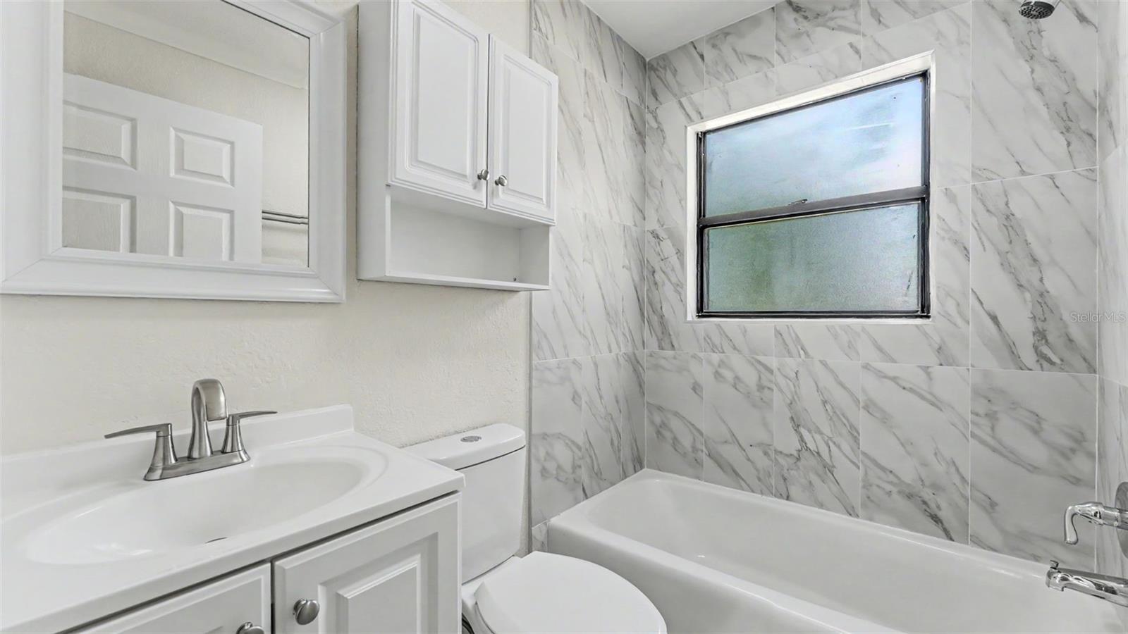 1050 PINE AVE, LAKE WALES, FL, 33853