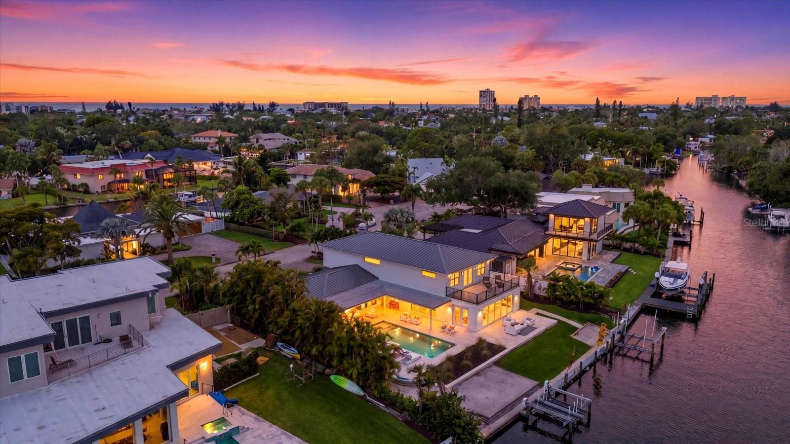 813 IDLEWILD WAY, SARASOTA, FL, 34242