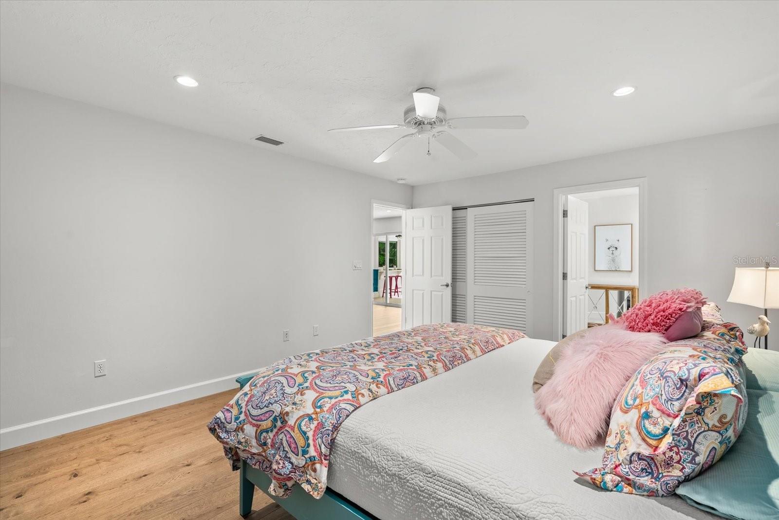 813 IDLEWILD WAY, SARASOTA, FL, 34242