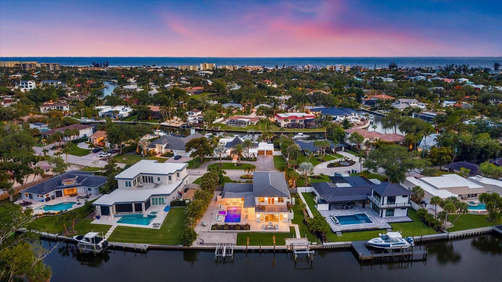 813 IDLEWILD WAY, SARASOTA, FL, 34242