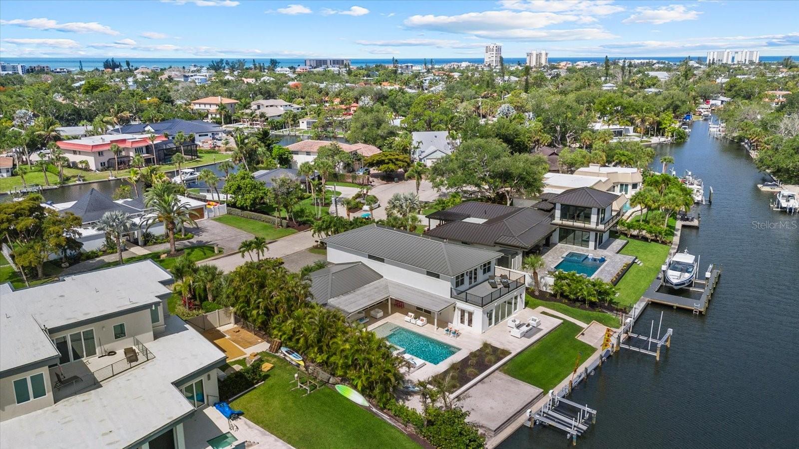 813 IDLEWILD WAY, SARASOTA, FL, 34242